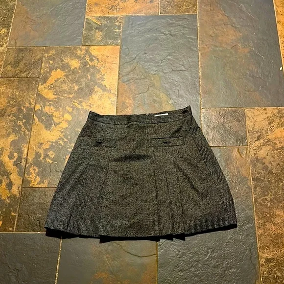 LOFT Dark Gray Pleated Mini Skirt small petite - Picture 1 of 4